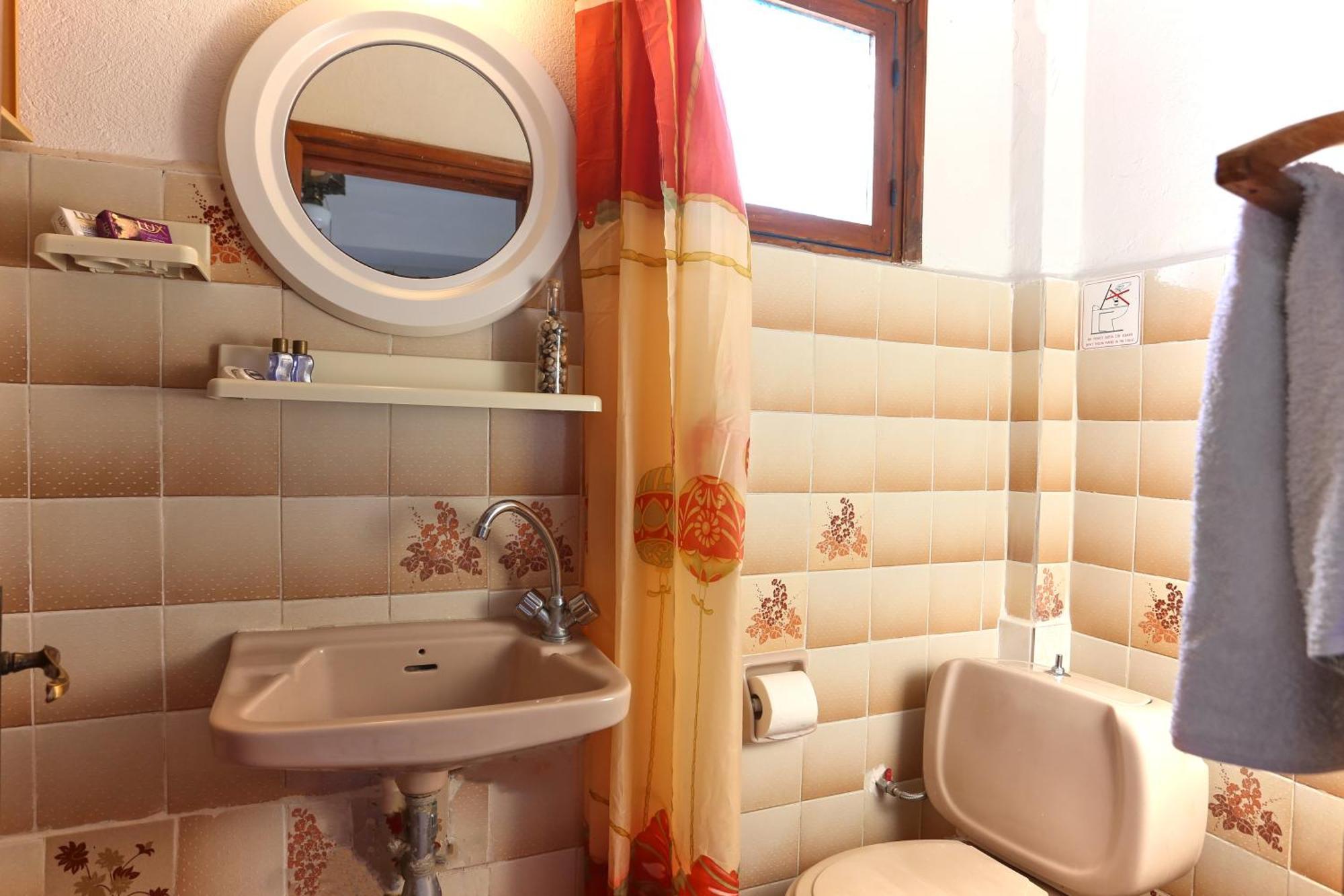 Armena Inn อาร์เมนิสทิส ภายนอก รูปภาพ